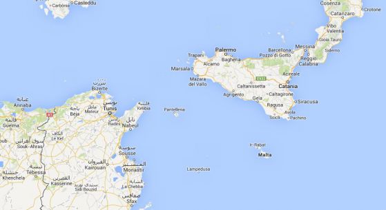 Кораб с 250 имигранти се преобърна в Сицилийския пролив