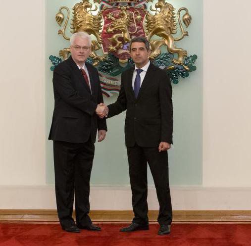 Президентът на Хърватия е на официално посещение у нас 