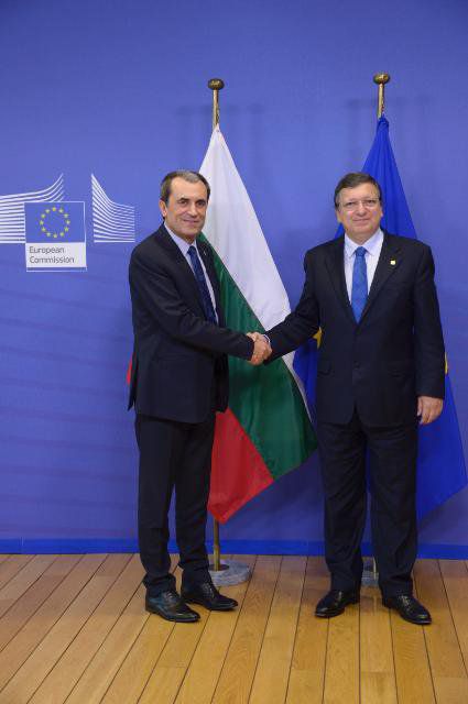 Министър-председателят запозна председателя на ЕК със ситуацията в България