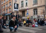 Ранобудните студенти от НАТФИЗ с флашмоб на ул. "Раковски" в Деня на народните будители. Снимка: Радослав Найденов/"НАТФИЗ окупира"