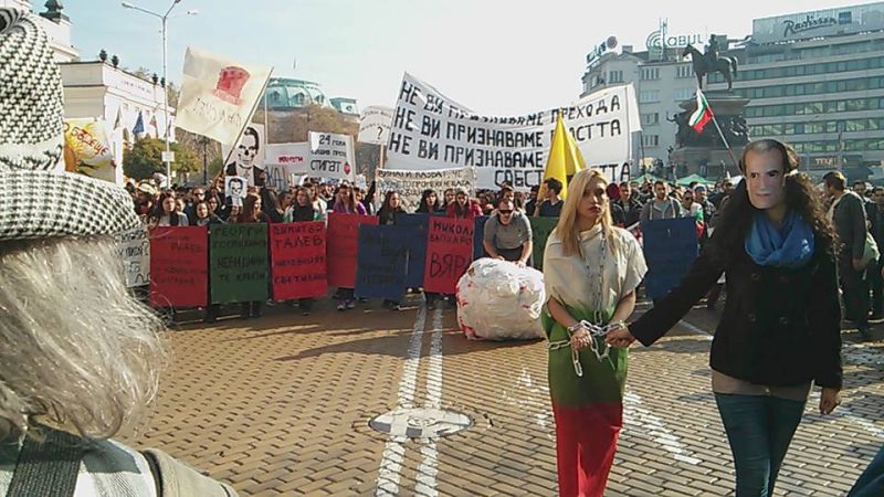 Орешарски и окованата България. Снимка: Константин Павлов - Комитата