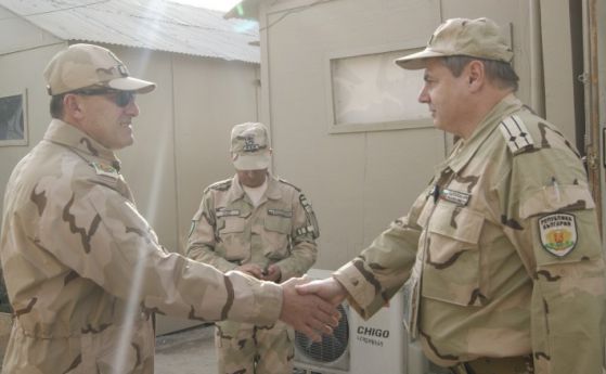 Ангел Найденов на посещение в Афганистан. Снимка: Министерство на отбраната