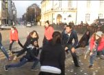 Как минава студентската физзарядка "Пацо" пред НС (видео)