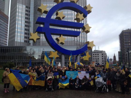 Подкрепа за протестите в Украйна от Франкфурт на Майн. Снимка: ДАНСwithMeWorld