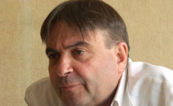 Новият национален консултант по онкология доц. д-р Димитър Калев