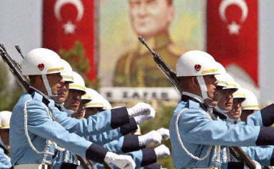Турската армия опроверга слуховете за подготвян военен преврат
