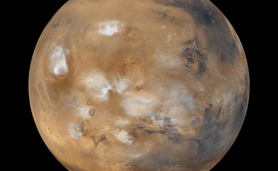 Марс посреща снежна Нова година