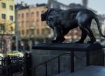 Лъвовете от Съдебната палата "спасяват" българската земя от чужденци в клип на "Атака" (видео)