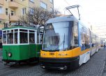 Нови трамваи с нисък под и климатик тръгнаха в София  (снимки)