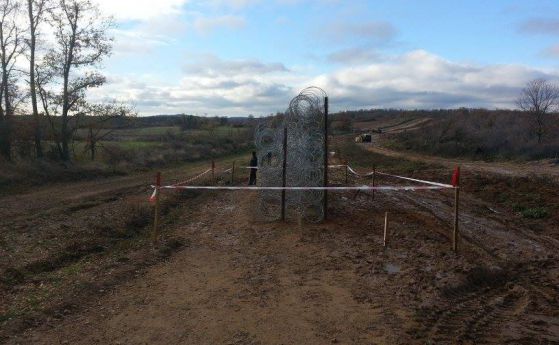 Така ще изглежда оградата на българо-турската граница, която трябва да е готова до пролетта.