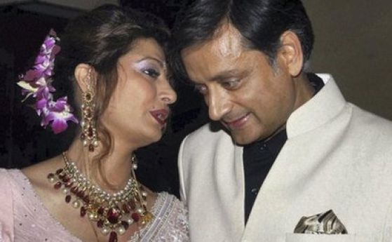 Сунанда Пушкар и съпругът й. Снимка: AP