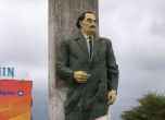 Оцветиха и паметника на Георги Димитров в Бенин