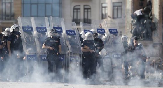 Съдят четирима турски полицаи, пребили до смърт 19-годишен протестиращ