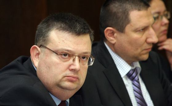 Цацаров: Цветанов и Пеевски да не си правят ПР на гърба на прокуратурата