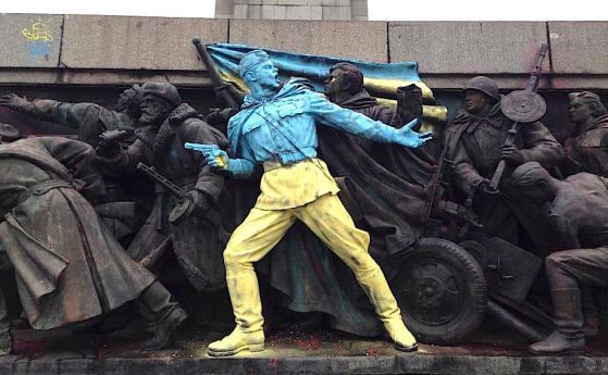 Един от авторите на "украинския" паметник: Някой ден той ще рухне от свръхдоза унижение