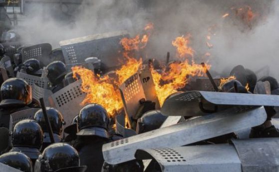 Арести за смъртта на демонстранти на Майдана