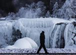 Ниагарският водопад пак замръзна (снимки)