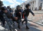 Руски и украински журналисти бяха бити жестоко в Севастопол