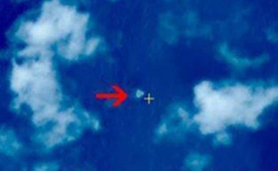Сателитната снимка, която провокира ново претърсване в района, където самолетът изчезна от радарите.