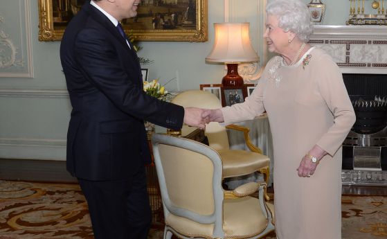 Плевнелиев на среща с кралица Елизабет II