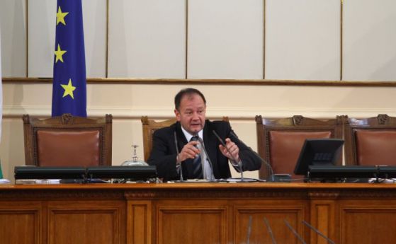 Миков изгони депутат на ГЕРБ от заседанието