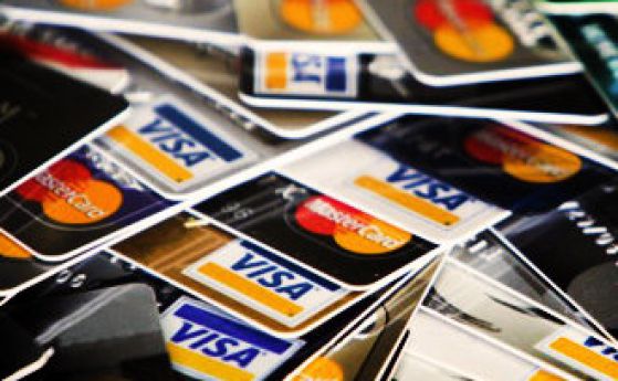 Visa и MasterCard подновиха обслужването на руски банкови карти