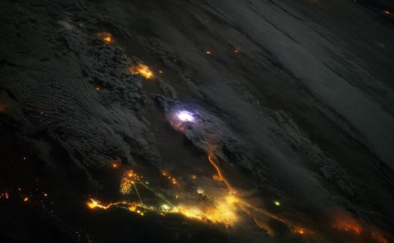 Как изглеждат светкавиците от Космоса 