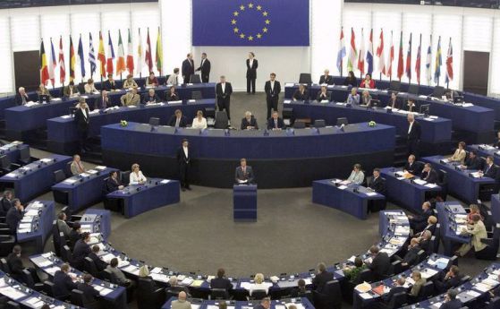 ЕП иска спиране на евромилиардите за корумпирана България