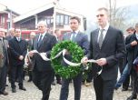 Трима външни министри почетоха паметта на 12-те български деца, загинали в р. Лим