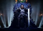 Железния трон с един от главните герои в първата книга - Нед Старк. Снимка: fanpop.com.