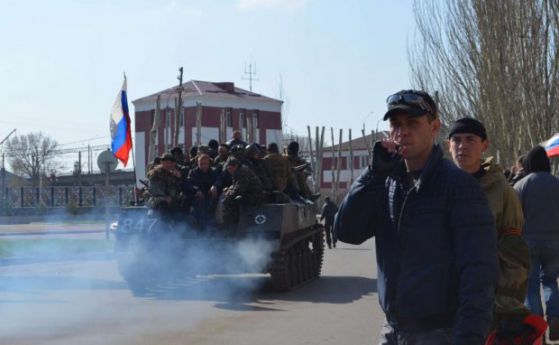 Сепаратистите в Краматорск превзеха 6 украински БТР-а (видео)