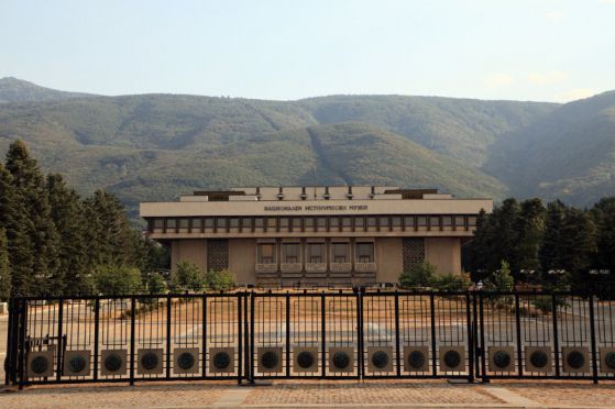 НИМ с безплатен вход на 6 май