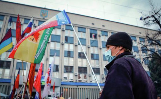 Проруски активисти обявиха Луганска народна република