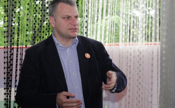 Курумбашев: Напускането ми е в интерес на парламентарната група
