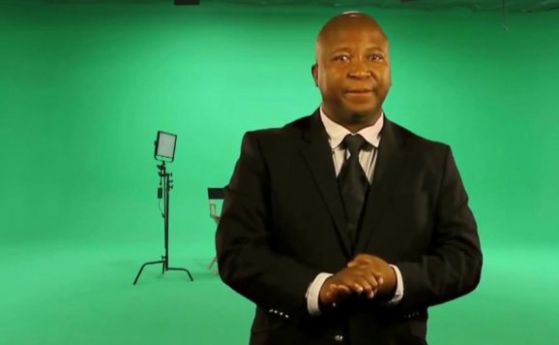  Фалшивият преводач от погребението на Мандела стана звезда в реклама (видео)