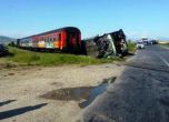 Катастрофа между влак и автобус в Македония