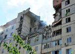 Затрупани хора под срутила се сграда в украинския град Николаев (видео)