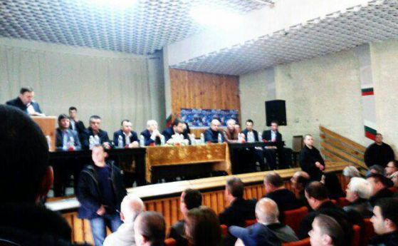 Пеевски в предизборна проява