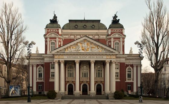 Народен театър „Иван Вазов“. Снимка: Wikimedia.