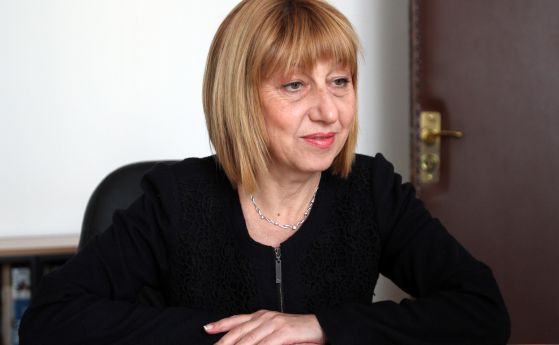 Анелия Клисарова, министър на образованието и науката