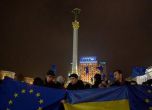 Прибират палатките от Майдана в Киев 