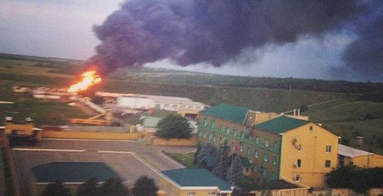 Над 400 проруски активисти нападнаха граничари в Луганск