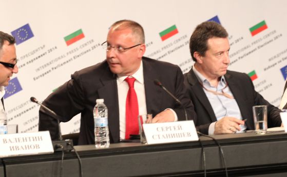 Станишев не само остава лидер, но ще променя ръководството на БСП