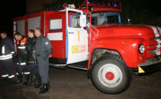 Четирима ранени след пожар в Банско