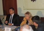 Мария Капон, редом до Николай Бареков, на кръгла маса за проблемите в енергетиката, организирана от "България без цензура"