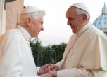 Папа Франциск и папа Бенедикт няма да гледат заедно финала на Световното