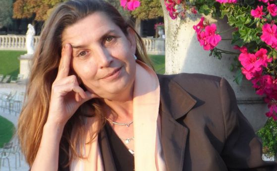 Българска поетеса с номинация за награда във Франция (аудио интервю)