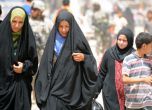 Джихадисти наредиха обрязването на милиони жени в Ирак