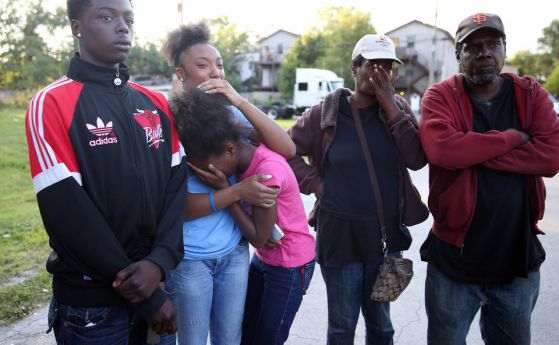 Дете загина при стрелба на посоки в Чикаго