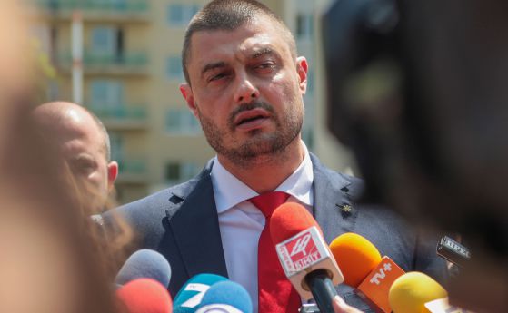 45 отцепници от ВМРО преминаха към ББЦ